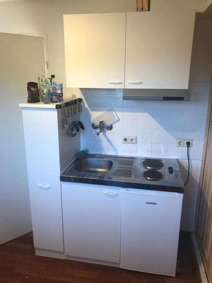 First Floor With Bedroom Bathroom Kitchen Office In Villa Near Tue And Centre ไอนด์โฮเวน ภายนอก รูปภาพ
